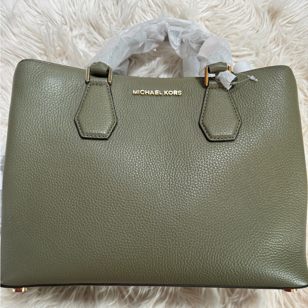 Michael Kors Brand new tote bag!!